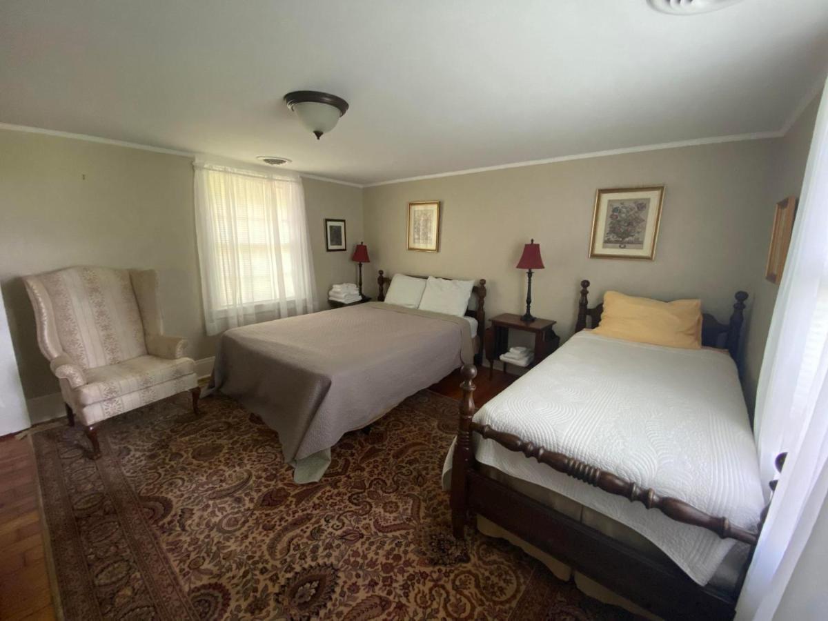 Historic Rosemont Manor Hotel Berryville Bagian luar foto