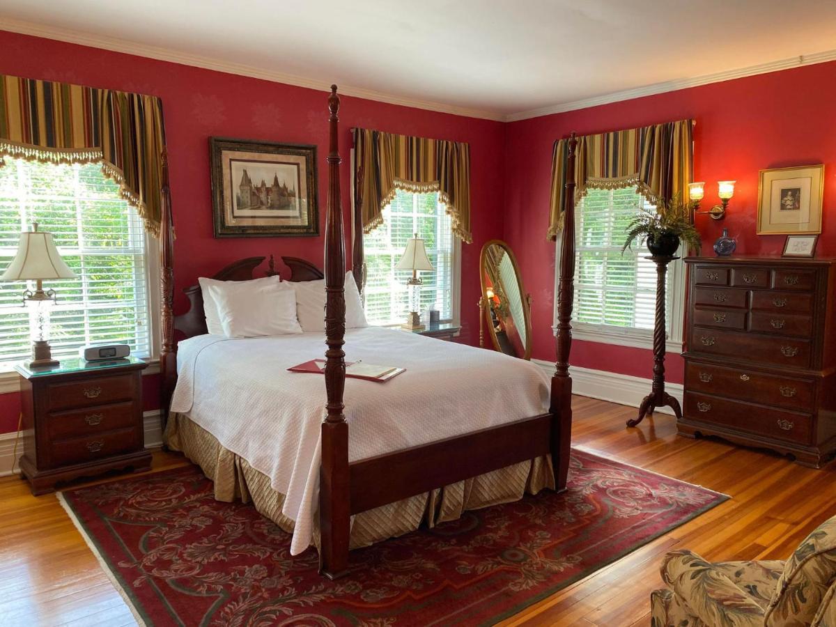 Historic Rosemont Manor Hotel Berryville Bagian luar foto
