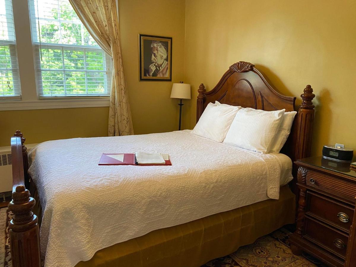 Historic Rosemont Manor Hotel Berryville Bagian luar foto